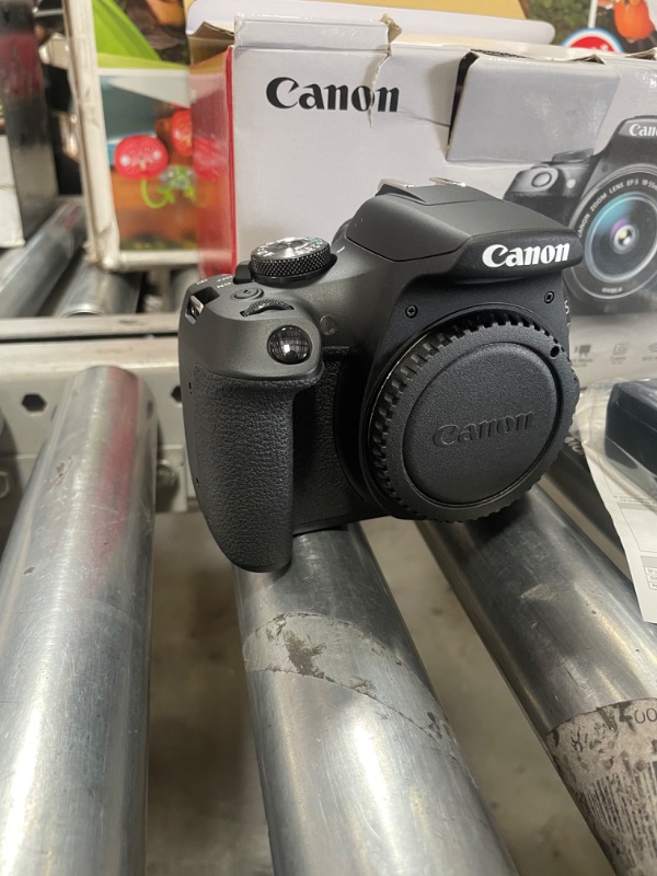Photo 1 of Canon EOS Rebel T7 EF-S 18-55mm IS II Kit

