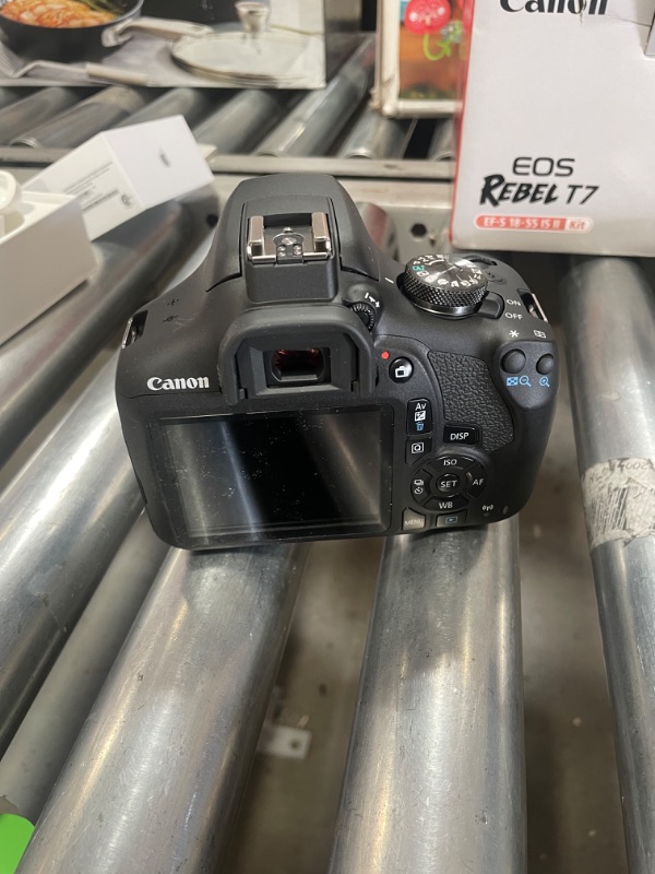 Photo 1 of Canon EOS Rebel T7 EF-S 18-55mm IS II Kit

