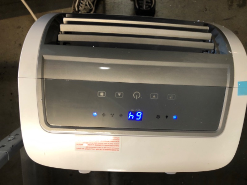 Photo 6 of BLACK+DECKER 8,000 BTU DOE (14,000 BTU ASHRAE) Portable Air Conditioner with Remote Control, White
**USED**