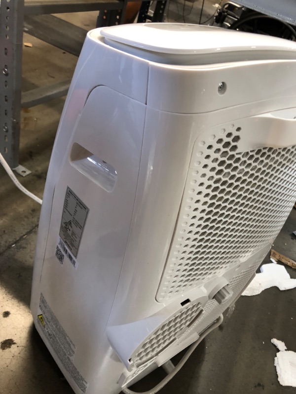 Photo 6 of **PARTS ONLY**

Midea 10,000 BTU ASHRAE (5,800 BTU SACC) Portable Air Conditioner, Cools up to 200 Sq. Ft., Works as Dehumidifier & Fan, Control with Remote, Amazon Alexa & Google Assistant
