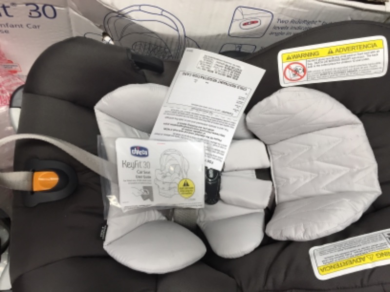 Photo 2 of Chicco KeyFit 30 Cleartex Infant Seat and Extra Base Bundle, Calla, Grey
