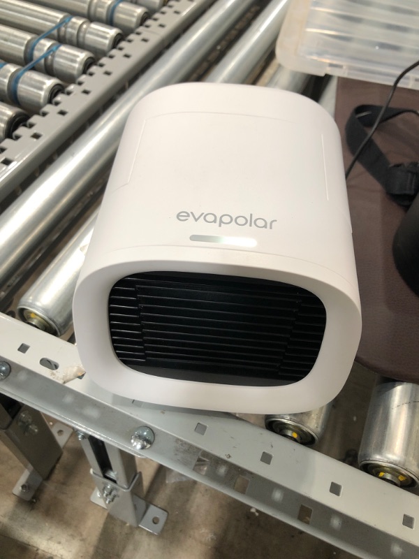 Photo 2 of Evapolar Evachill Personal Evaporative Air Cooler and Humidifier, Opaque White - 1.76 POUND
