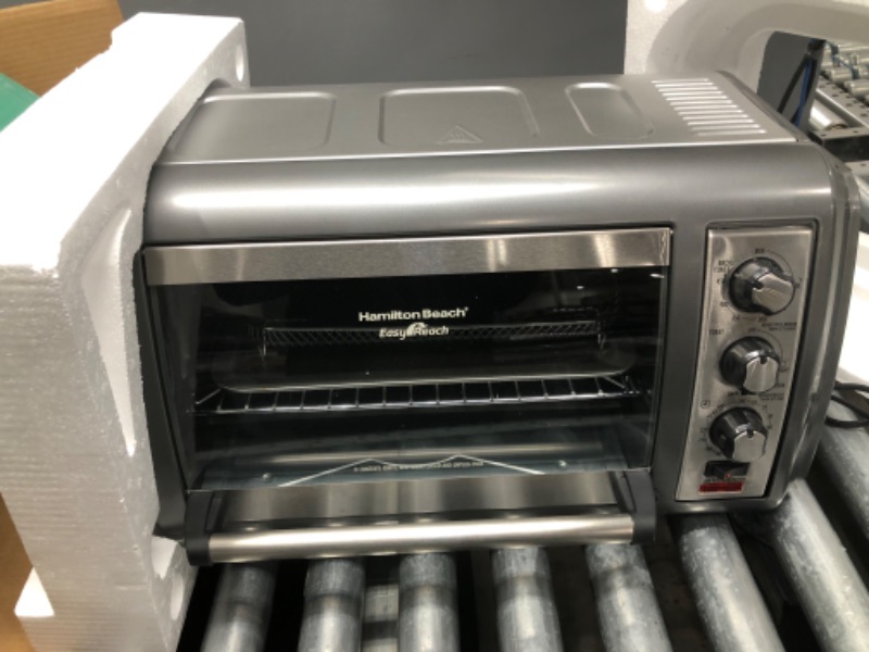 Photo 4 of (DOES NOT FUNCTION)Hamilton Beach Sure-Crisp Countertop Air Fryer/Toaster Oven - Stainless Steel (31436)
**DOESN NOT POWER ON**
