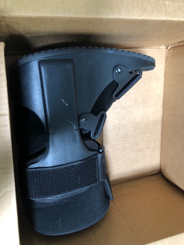 Photo 1 of 
United Ortho 12115 Ankle Air Walking Boot, Medium