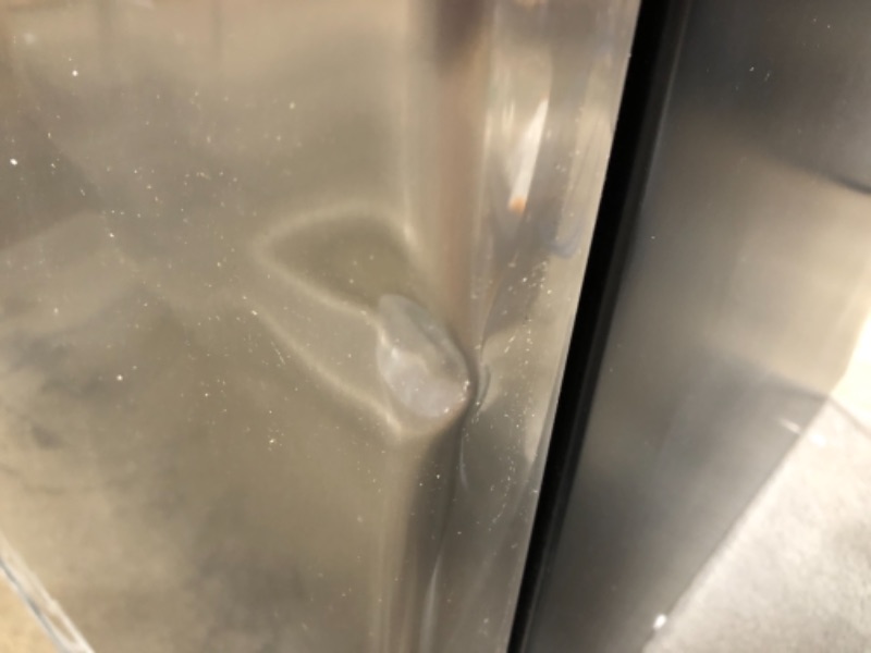 Photo 1 of USED: Bull Outdoor Products 11001 Stainless Steel Front Panel Refrigerator 20.5"D x 20.75"W x 33"H

