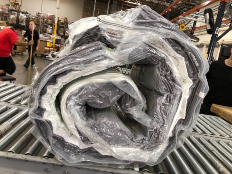 Photo 1 of USED: Novilla 4 Inch Foam Mattress Topper Queen, Medium Firm Queen Mattress Topper, Gel & Bamboo Charcoal Infused for Motion Isolation & Pressure Relieving, with Breathable Bamboo Cover, Queen Size 60 x 80 x 4 inches