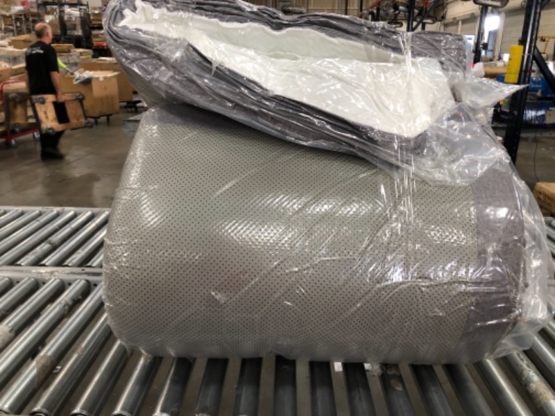 Photo 1 of USED: Novilla 4 Inch Foam Mattress Topper Queen, Medium Firm Queen Mattress Topper, Gel & Bamboo Charcoal Infused for Motion Isolation & Pressure Relieving, with Breathable Bamboo Cover, Queen Size 60 x 80 x 4 inches