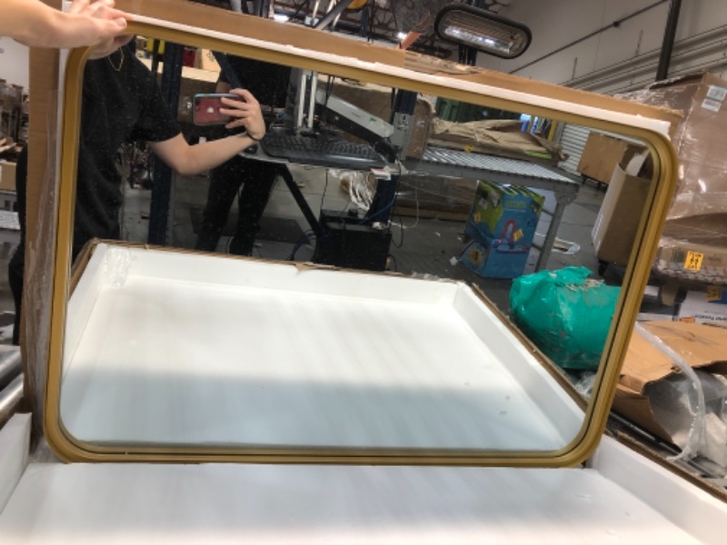 Photo 3 of 24" x 36" Rectangular Decorative Mirror with Rounded Corners - Threshold™ designed with Studio McGee

Rectangular Decorative Mirror with Rounded Corners - Threshold™ designed with Studio McGee
24" x 36"

