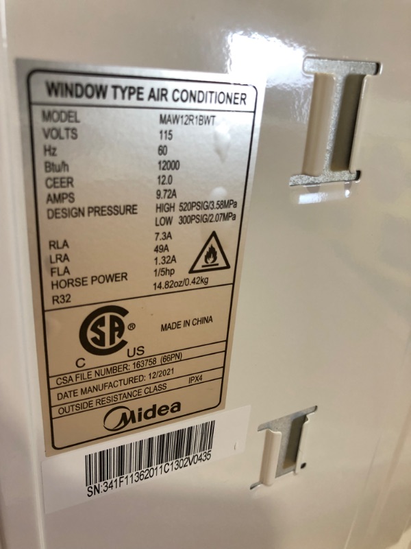 Photo 3 of (MINOR DAMAGE)Midea MAW12R1BWT 12,000 BTU 115V Window AC W/Remote
