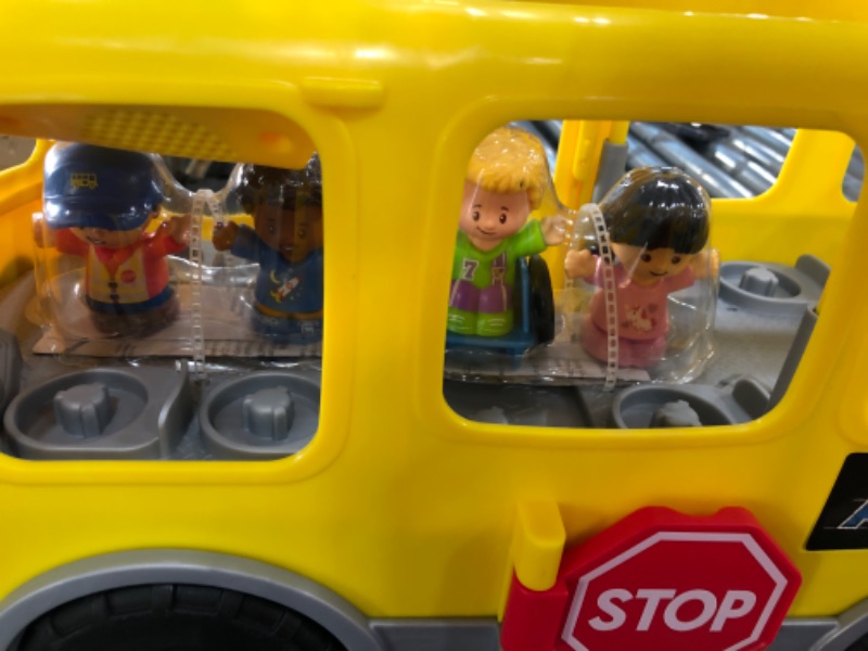 Photo 3 of Fisher-Price Little People Big Yellow School Bus Musical Pull Toy
