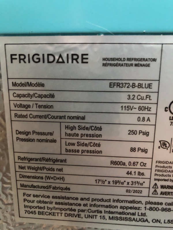 Photo 7 of NOT FUNCTIONAL***Frigidaire 3.2 Cu. Ft. Single Door Retro Compact Refrigerator EFR372 Blue
