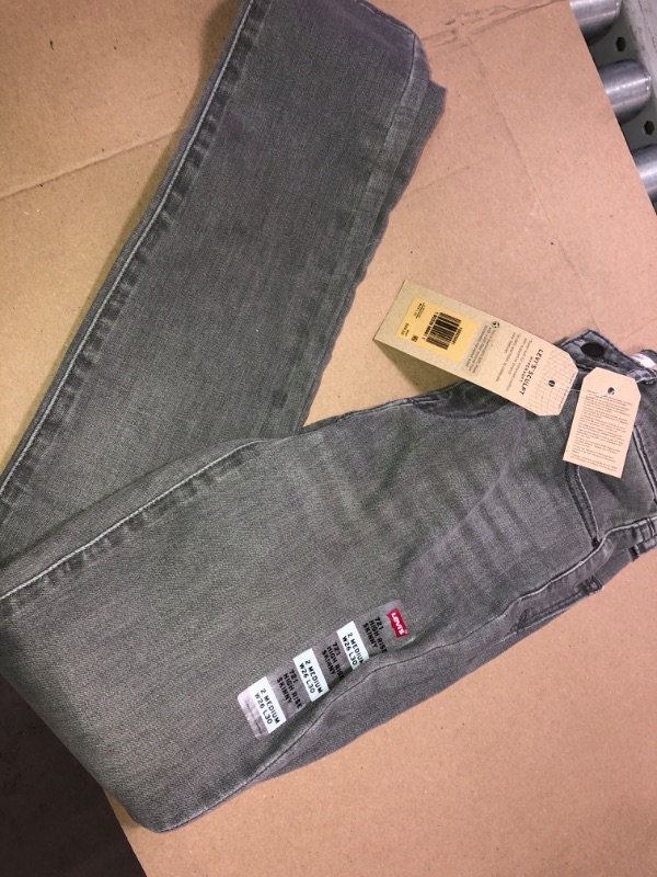 Photo 2 of Levis Women's 721 High Rise Skinny Jeans-W26
