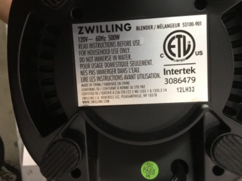 Photo 3 of ***NON FUNCTIONAL/PARTS ONLY****
\ZWILLING Enfinity Personal Blender Piranha Teeth Winglet Blade for Shakes and Smoothies Black
