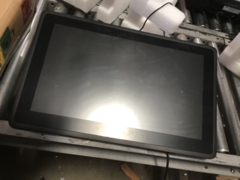 Photo 2 of Wacom Cintiq 22 Graphics Drawing Tablet with Screen (DTK2260K0A)
**WON'T TURN ON WHEN PLUGGED IN**