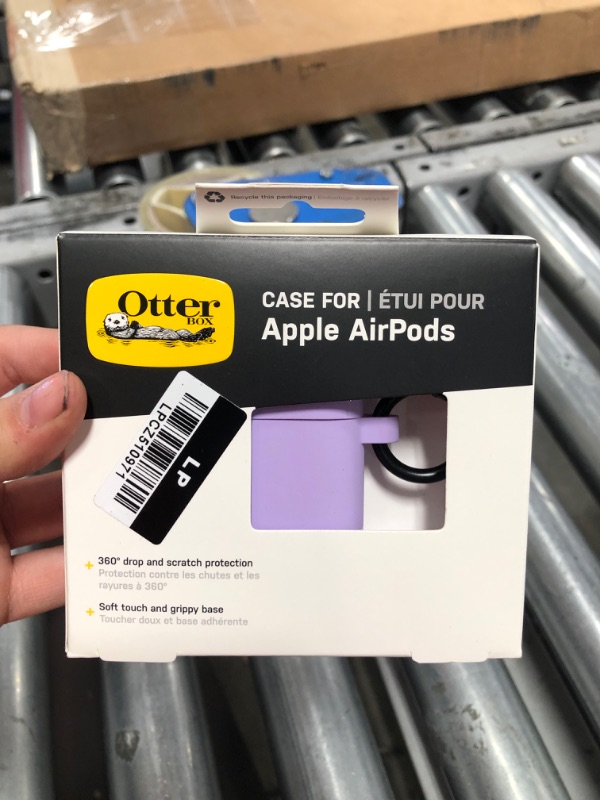Photo 1 of OtterBox AirPods Case - ELIXIR
