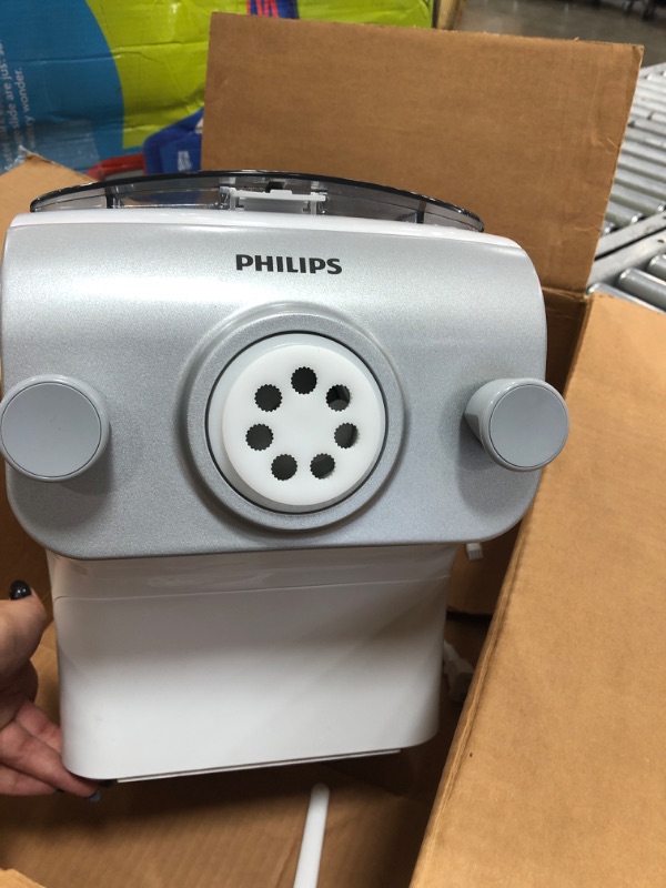 Photo 2 of Philips Pasta and Noodle Maker Plus, Large, HR2375/06
