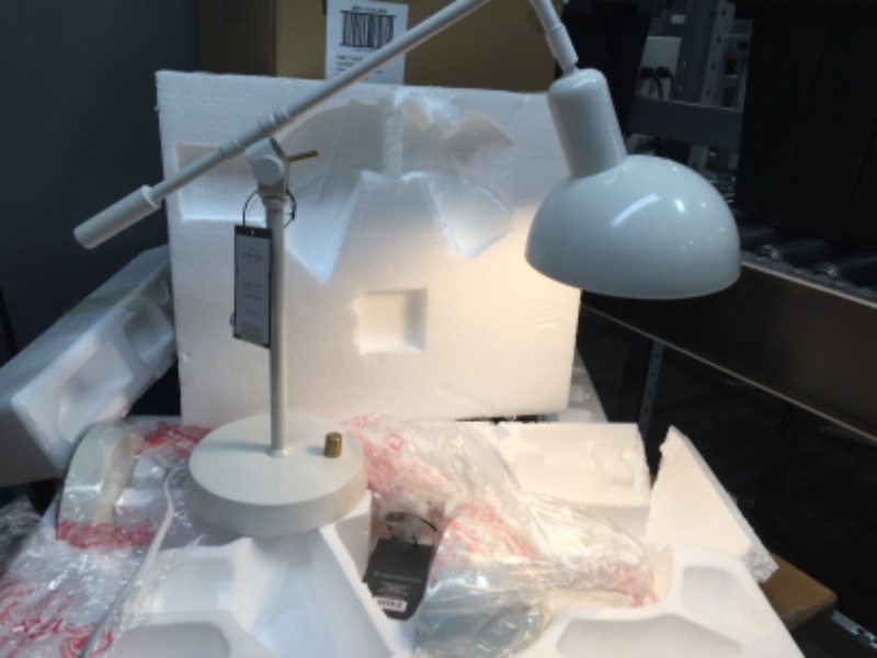 Photo 2 of 2 lamps
Cantilever Task Table Lamp White - Threshold™ designed with Studio McGee


