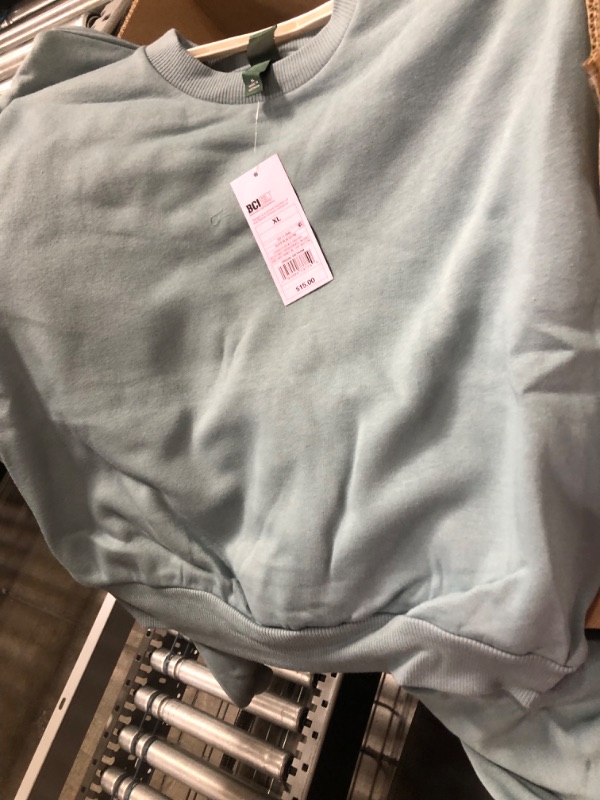 Photo 2 of Wild Fable Women's Sweatshirt Slate Blue Size XL
SET OF 6