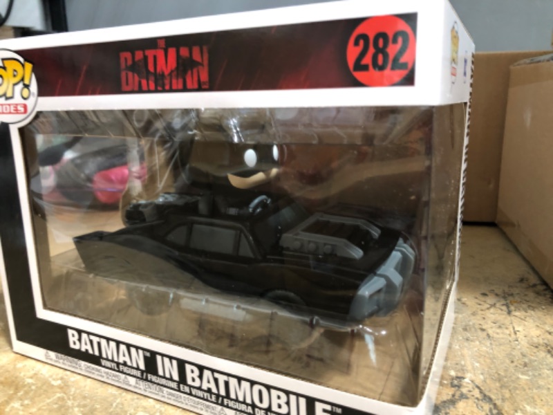 Photo 2 of Funko Pop! Ride Superdeluxe: the Batman - Batman & Batmobile Vinyl Figure
