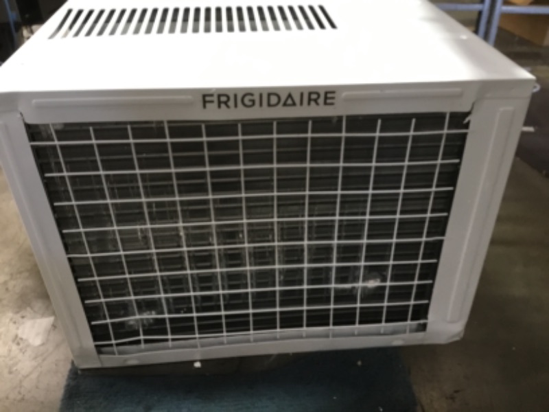 Photo 3 of ***PARTS ONLY*** Frigidaire 15,000 BTU Connected Window-Mounted Room Air Conditioner

