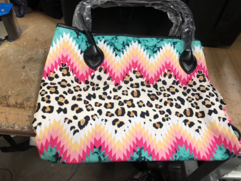 Photo 2 of Oversized Tote Bag for Women - Leopard Print