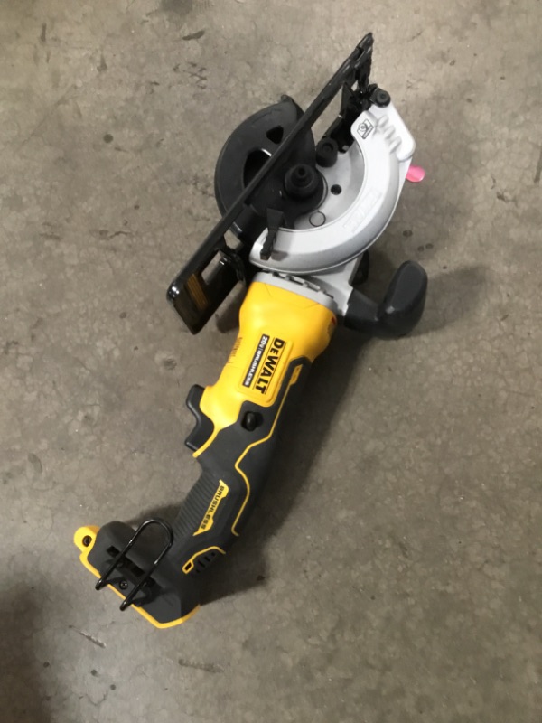 Photo 2 of 
DEWALT
ATOMIC 20-Volt MAX Cordless Brushless 4-1/2 in. Circular Saw (Tool-Only)