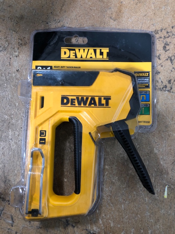 Photo 2 of 18-Gauge Heavy-Duty Staple/Nail Gun
