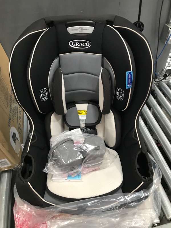 Photo 3 of Graco Extend2Fit Convertible Car Seat, Gotham - GC1963212
