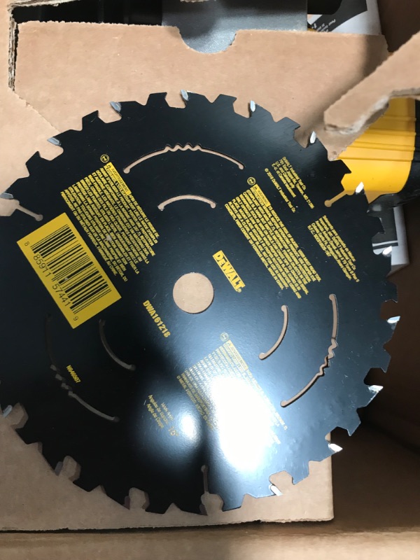 Photo 4 of DEWALT 6-1/2-Inch 20V MAX Circular Saw, Tool Only (DCS391B) , Yellow
