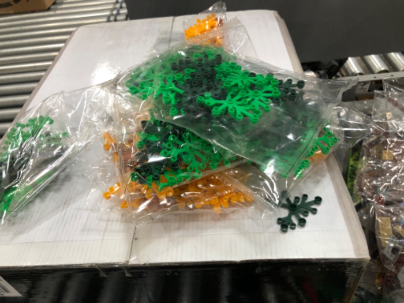 Photo 2 of LEGO Ideas Tree House 21318