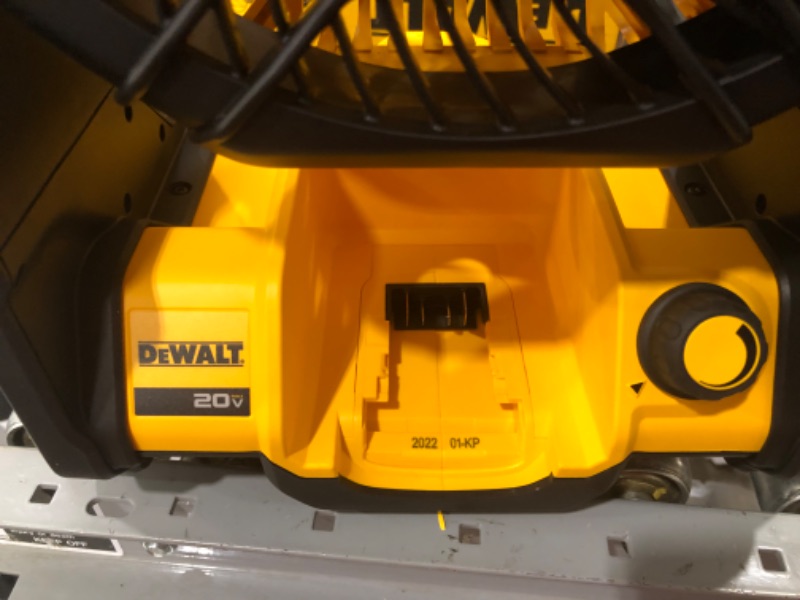 Photo 4 of DEWALT 20V MAX* Jobsite Fan, Tool Only