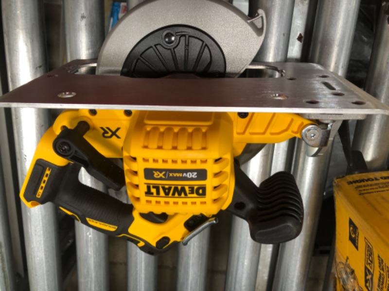 Photo 6 of DEWALT DCS570B 7-1/4" (184mm) 20V Cordless Circular Saw with Brake Comes With w/7-1-4'' 60T Saw Blade 