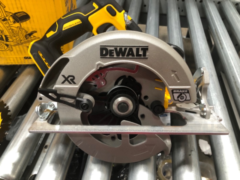 Photo 3 of DEWALT DCS570B 7-1/4" (184mm) 20V Cordless Circular Saw with Brake Comes With w/7-1-4'' 60T Saw Blade 