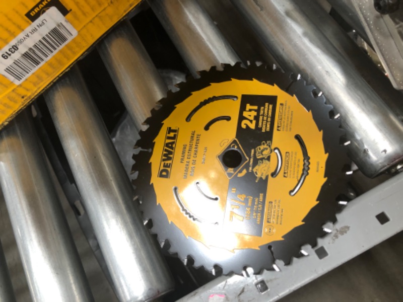 Photo 4 of DEWALT DCS570B 7-1/4" (184mm) 20V Cordless Circular Saw with Brake Comes With w/7-1-4'' 60T Saw Blade 