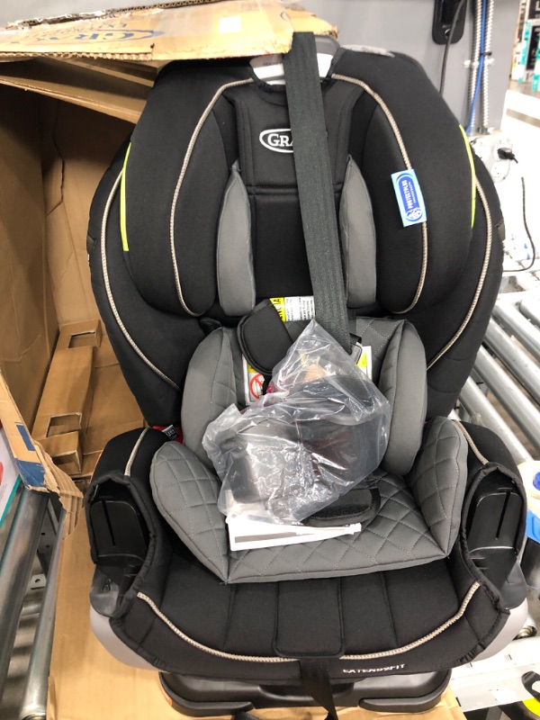 Photo 2 of Graco Extend2Fit 3 in 1 Car Seat | Ride Rear Facing Longer with Extend2Fit, featuring TrueShield Side Impact Technology, Ion , 20.75x19x24.5 Inch (Pack of 1)
