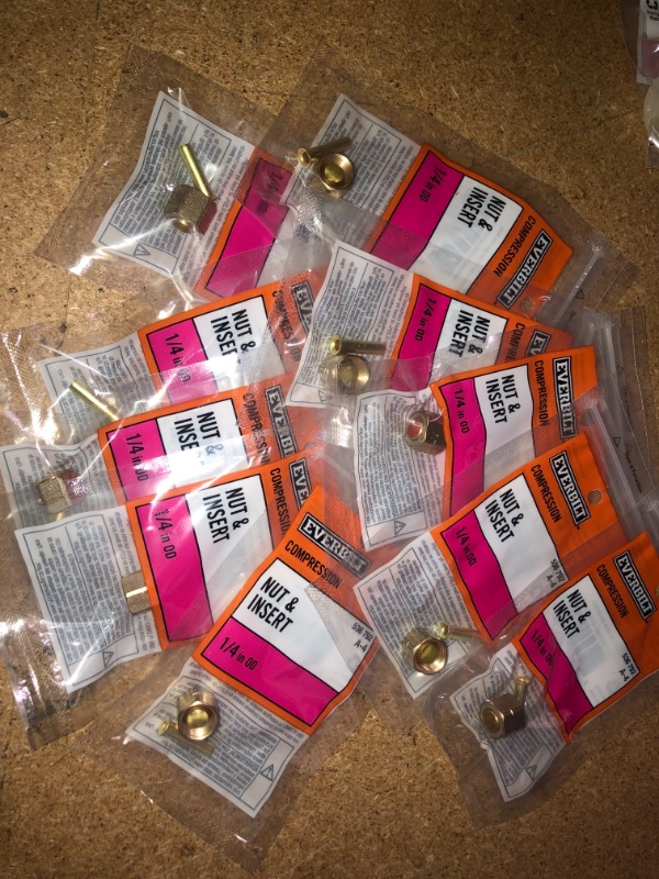 Photo 2 of 10 pack - Everbilt
1/4 in. Compression Brass Nut Fitting