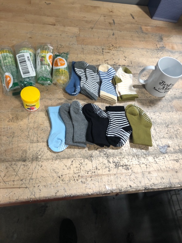 Photo 1 of ***Assorted home goods (Fish food/baby socks/mug - 24 items) 