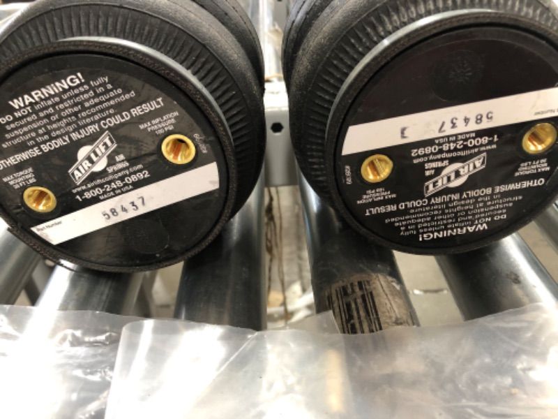 Photo 1 of ***Missing parts***
Air Lift 57393 LoadLifter 5000 Air Suspension Kit
