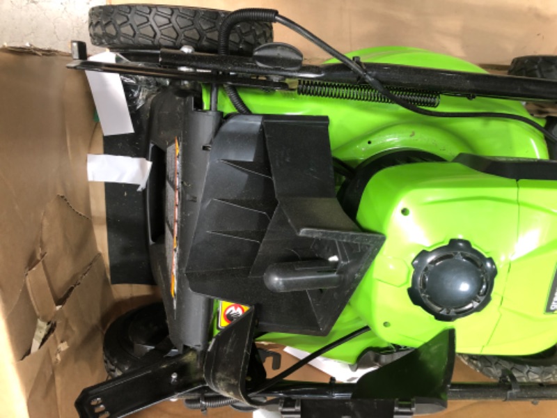 Photo 3 of **DAMAGED** Greenworks 40V 21" Brushless (Smart Pace) Self-Propelled Lawn Mower, 2 x 4Ah USB (Power Bank) Batteries and Charger Included MO40L4413
