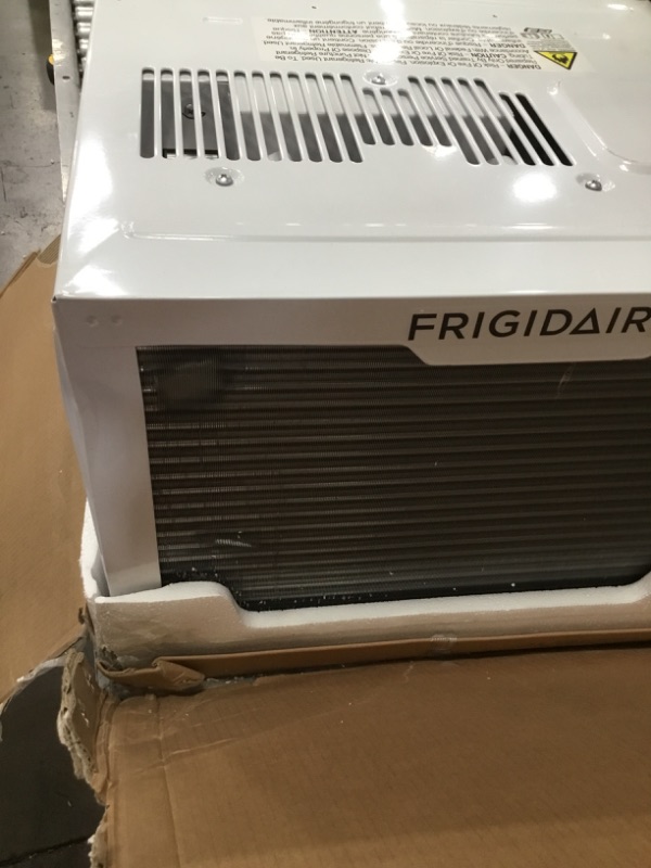 Photo 5 of ***PARTS ONLY*** Frigidaire Inverter Quiet Temp Smart Room Air Conditioner, 10,000 BTU, in White **MINOR DAMAGE ***
not functional