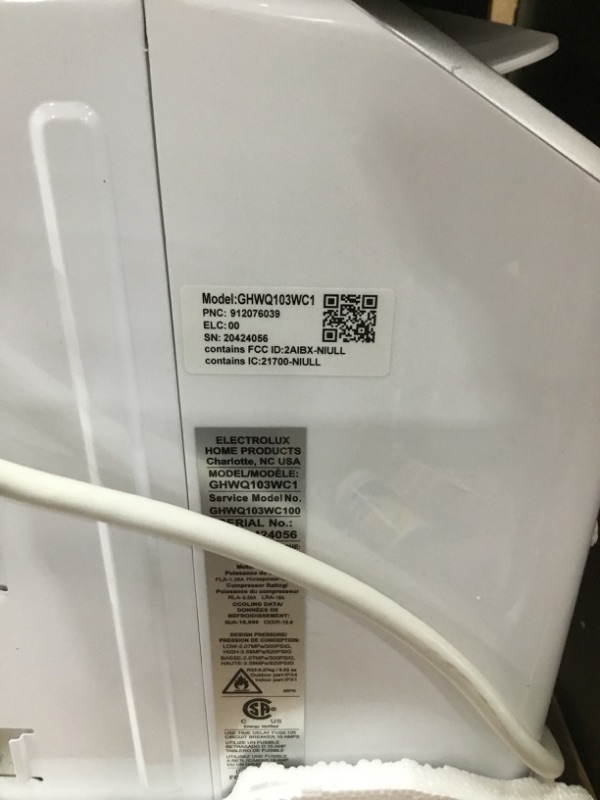 Photo 3 of ***PARTS ONLY*** Frigidaire Inverter Quiet Temp Smart Room Air Conditioner, 10,000 BTU, in White **MINOR DAMAGE ***
not functional