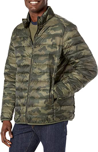 Photo 1 of Amazon Essentials Men's Lightweight Water-Resistant Packable Puffer Jacket Size XS
