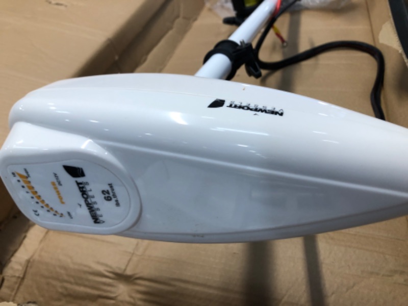 Photo 1 of Newport Vessels L-Series 62lb Thrust Transom Mounted Saltwater Electric Trolling Motor W/LED Battery Indicator (40 Shaft)
