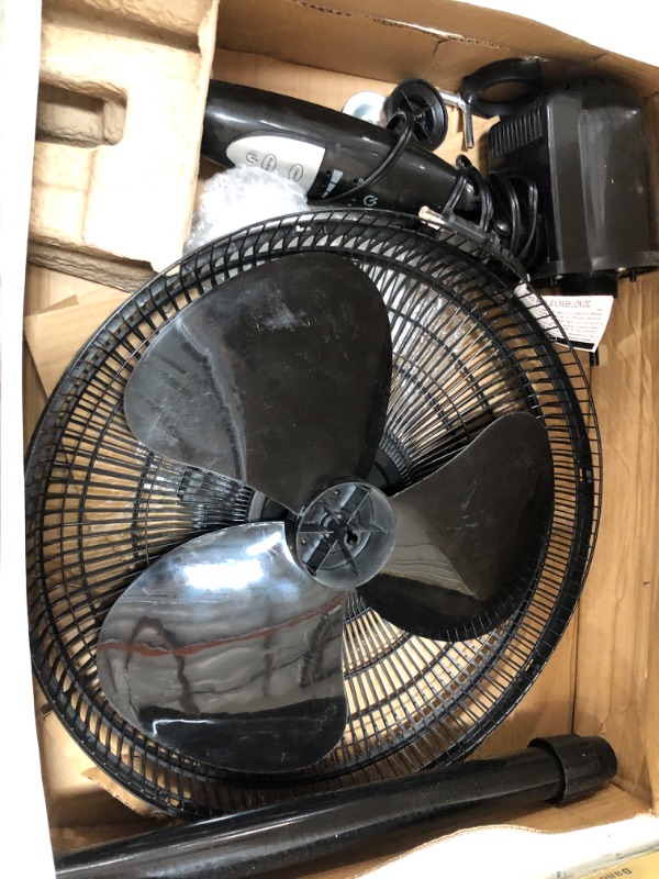 Photo 2 of Black & Decker BFSR16B 16" Stand Fan, with Remote