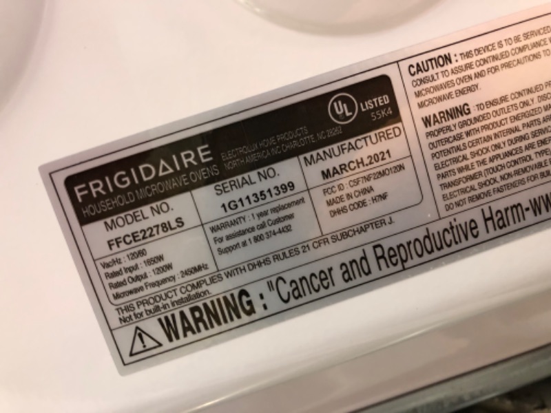 Photo 6 of (DAMAGED/DENTED DOOR) Frigidaire 2.2 Cu. Ft. 1200 Watt Countertop Microwave Oven - Stainless Steel FFCE2278LS