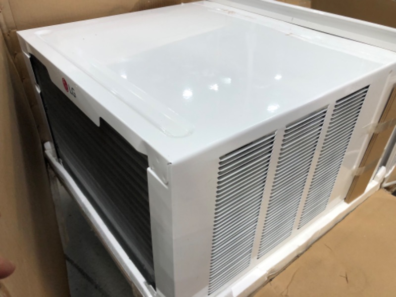 Photo 3 of (damaged motor)14,000 BTU 115V Dual Inverter Window Air Conditioner with Wi-Fi Control - LG LW1517IVSM