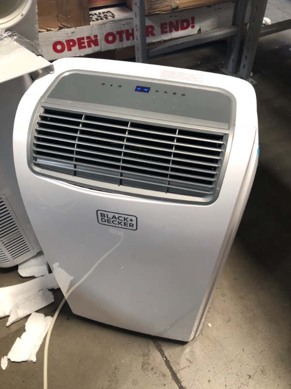 Photo 4 of TESTED POWERS ON*
BLACK+DECKER 10,000 BTU Portable Air Conditioner with Remote Control, White
