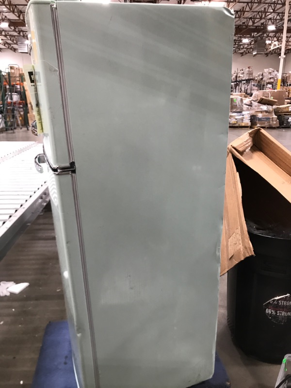 Photo 4 of Frigidaire EFR753-MINT 2 Door Apartment Size Refrigerator with Freezer, 7.5 cu ft, Retro, Mint
