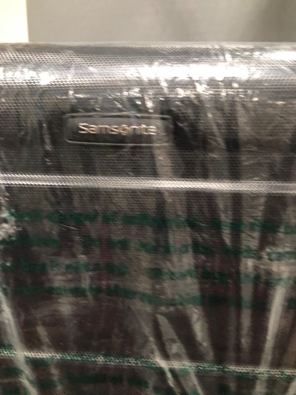 Photo 2 of ***DAMAGED***
Samsonite Omni PC Hardside Expandable Luggage with Spinner Wheels, Black, Checked-Large 28-Inch
