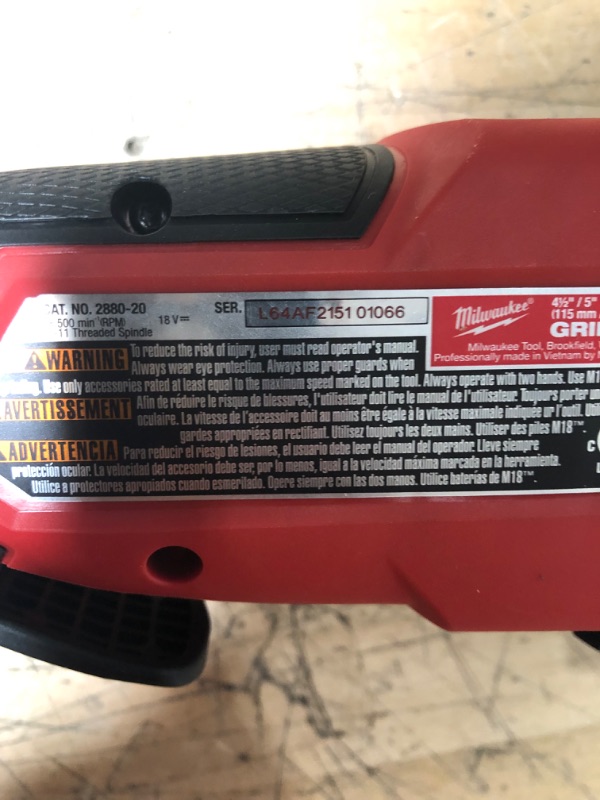 Photo 3 of 
Milwaukee
M18 FUEL 18V Lithium-Ion Brushless Cordless 4-1/2 in./5 in. Grinder w/Paddle Switch (Tool-Only)